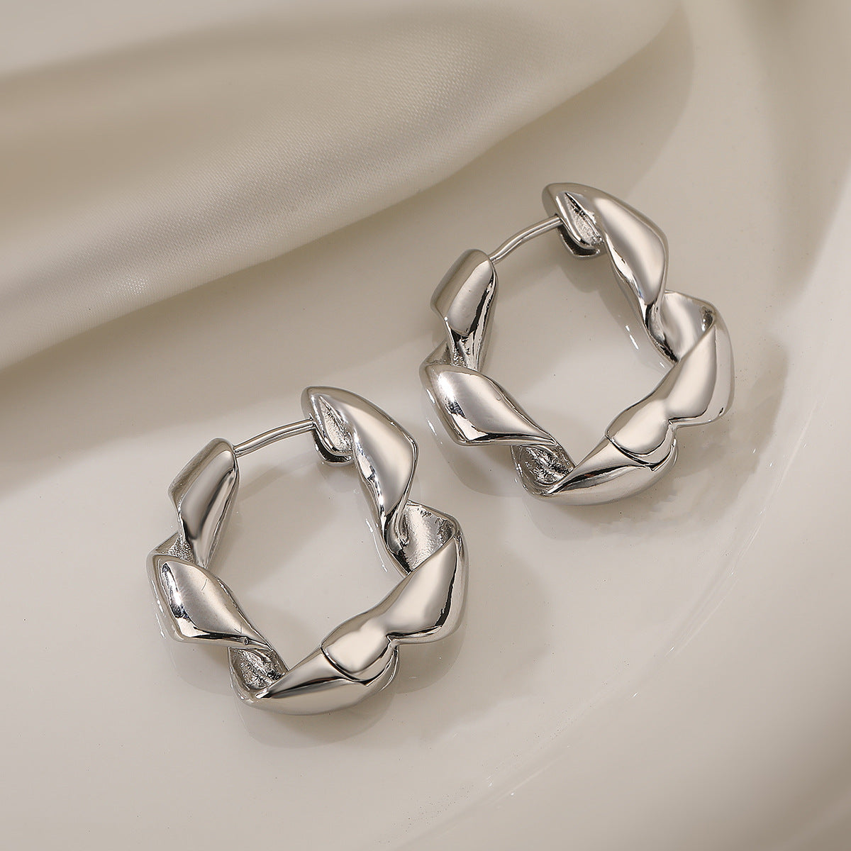 Orecchini Minimalisti Irregolari Geometrici da Donna in Ottone Placcato Oro
