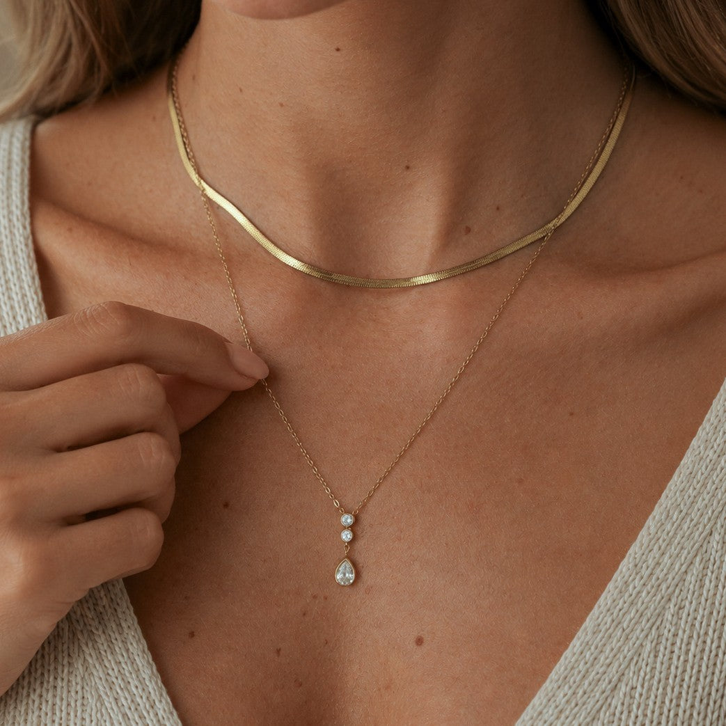 Elegant 18K Gold Plated Stainless Steel Teardrop Cubic Zirconia Pendant Necklace Snake Chain
