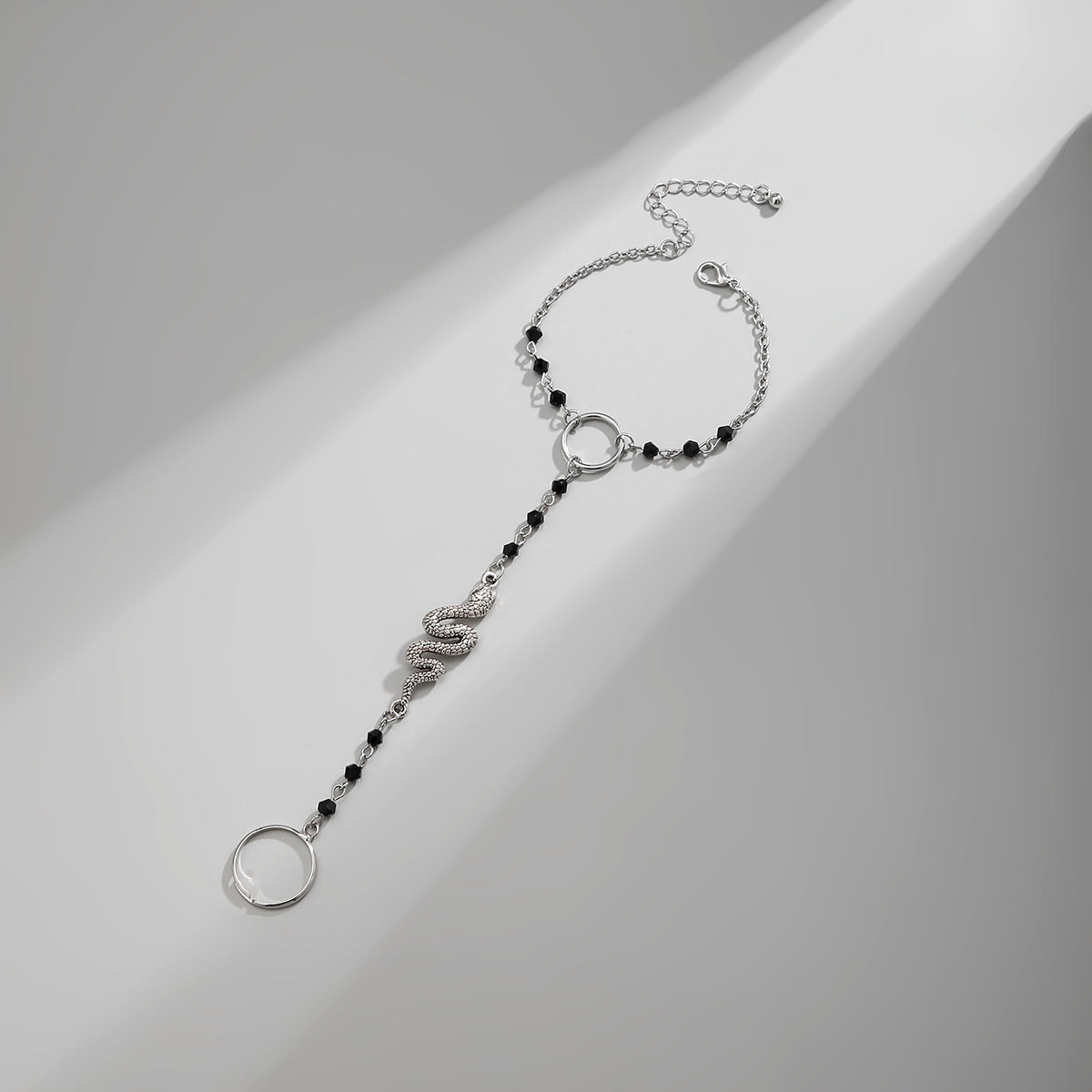 Punk Hip-hop Snake Shape Crystal Inlay Plated Alloy Snake Chain Hand Bracelet for Women