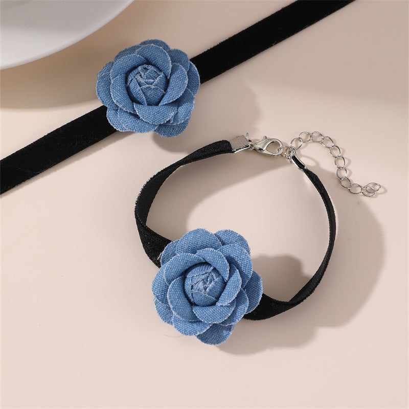 Collana in Resina con Fiore Rosa Blu Stile Ins per Ragazze con Catena per Clavicole