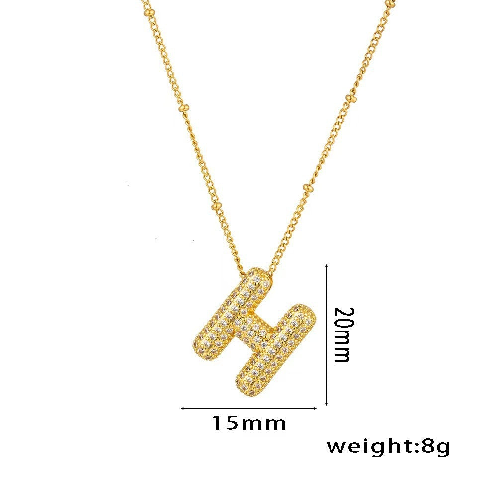 Collana da Donna con Ciondolo a Lettera, Design Geometrico Minimalista, in Ottone Placcato Oro con Zirconi Micro-Pavé