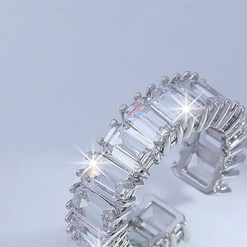 Anello quadrato geometrico minimalista in rame con intarsio di zirconi per donna