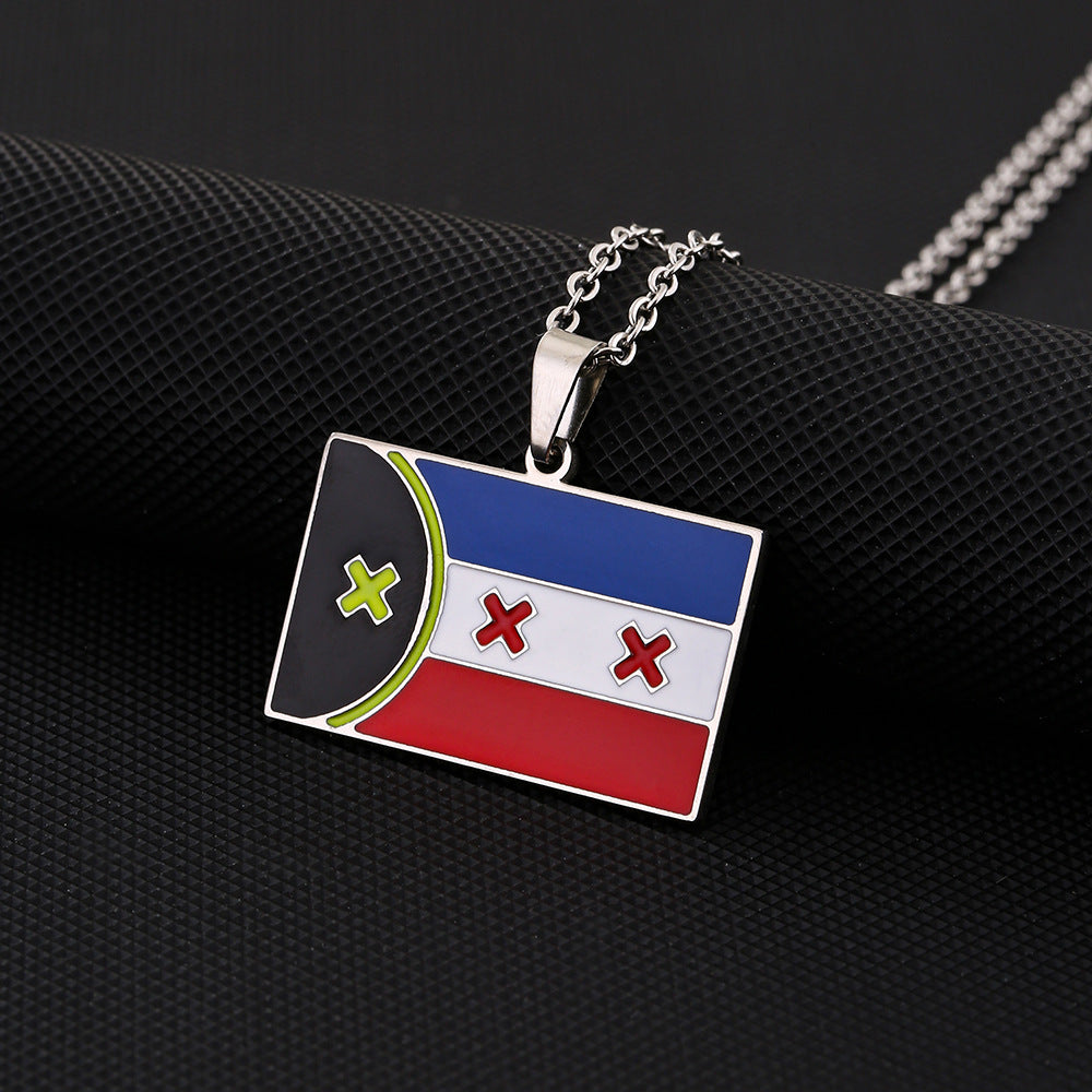 Collana Pendente Sportiva Geometrica in Acciaio Inossidabile con Finitura Placcata Sottovuoto Unisex