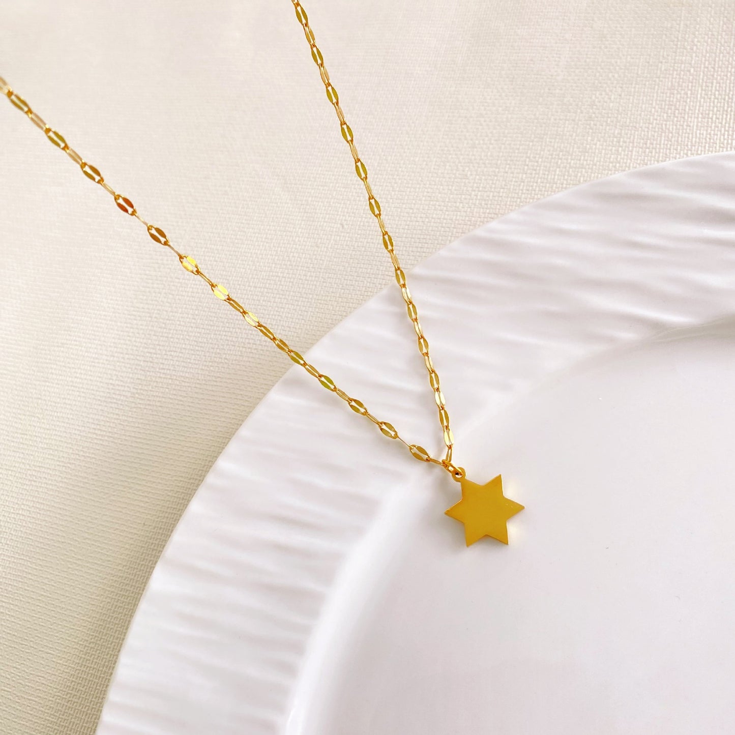 Minimalist Smooth Six-Pointed Star Titanium Steel Plated Necklace for Unisex