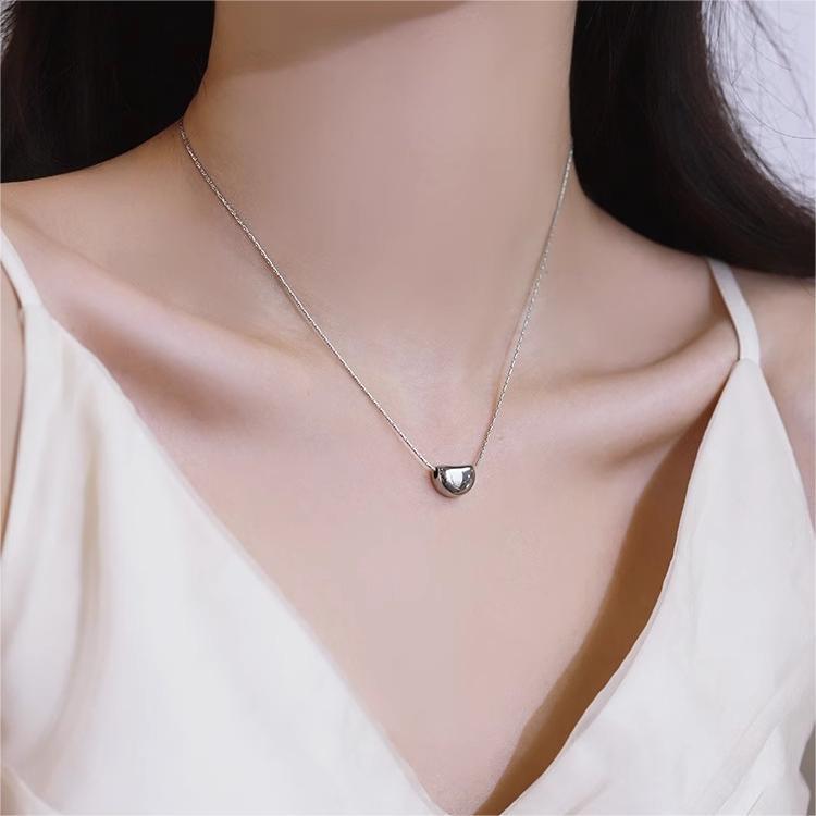 Minimalist Geometric Titanium Steel Plated Necklace for Women Locket Chain with Irregular Design Elegant Office Wear Clavicle Chain