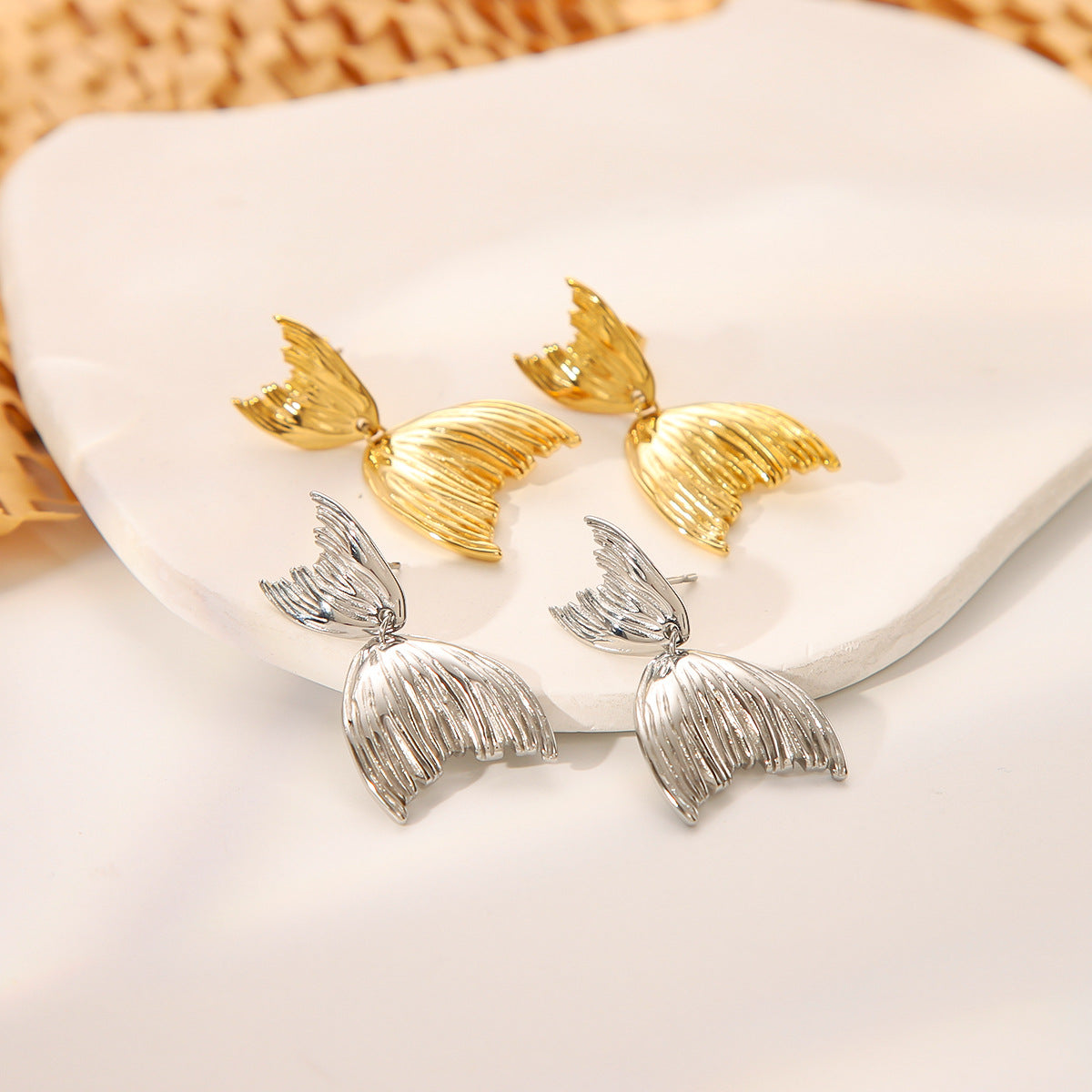 Minimalist Stainless Steel Plated Fish Tail Earrings for Women with Geometric Shape and Elegant Vintage-Inspired Design
