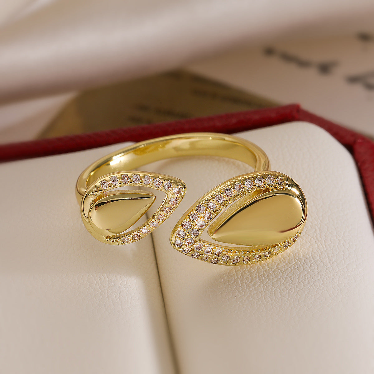 Irregular Geometric Copper Ring with 18K Gold Plating and Zircon Inlay for Women, Fashionable Minimalist Statement Band