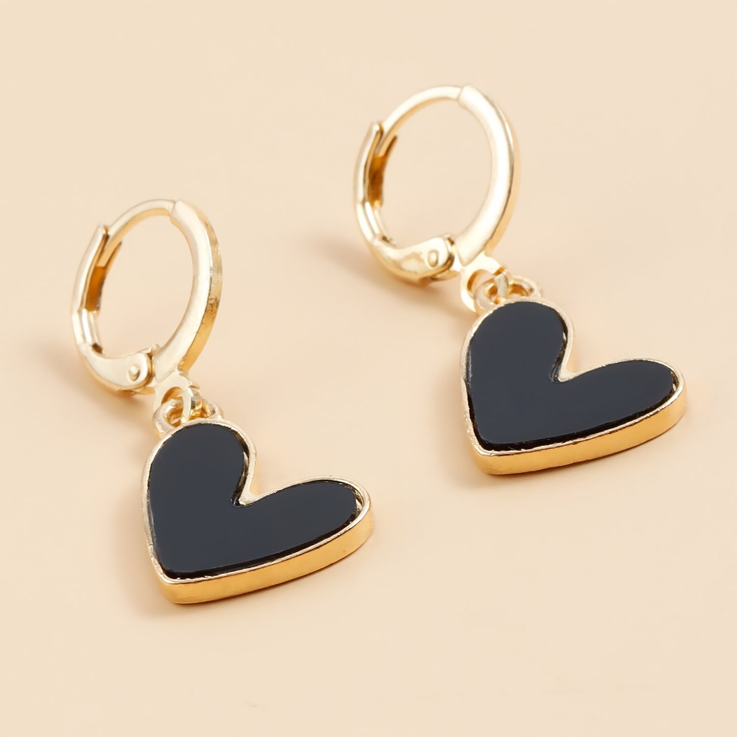 Vintage French Style Minimalist Gold-Plated Alloy Heart-Shaped Earrings for Women with Mother-of-Pearl Effect