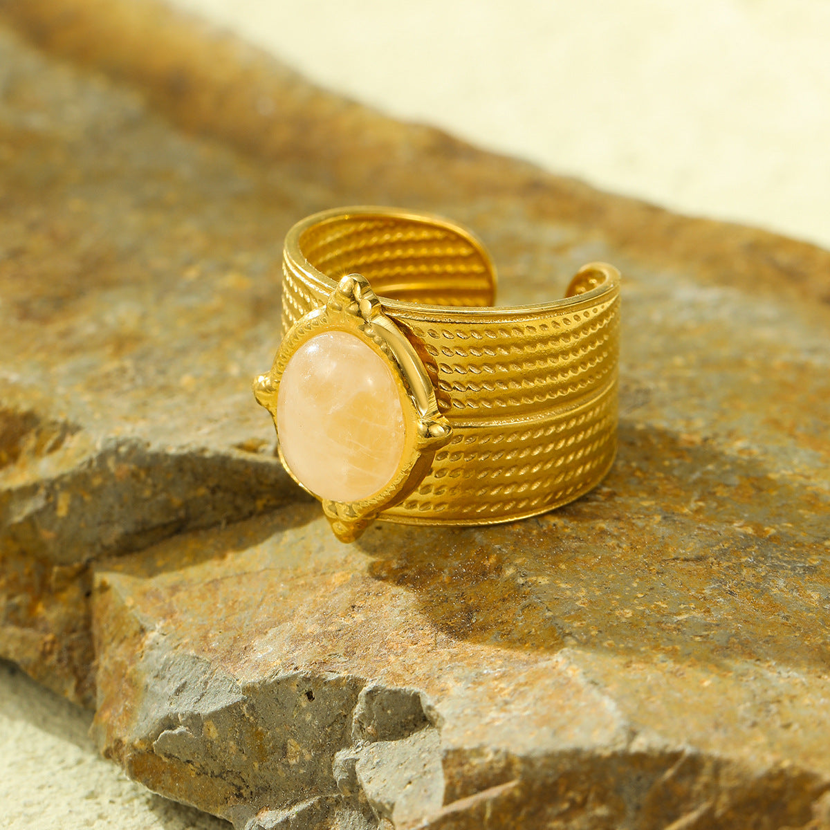 Elegante anello aperto in acciaio al titanio stile vintage francese con intarsio in pietra naturale Anello da donna minimalista e alla moda