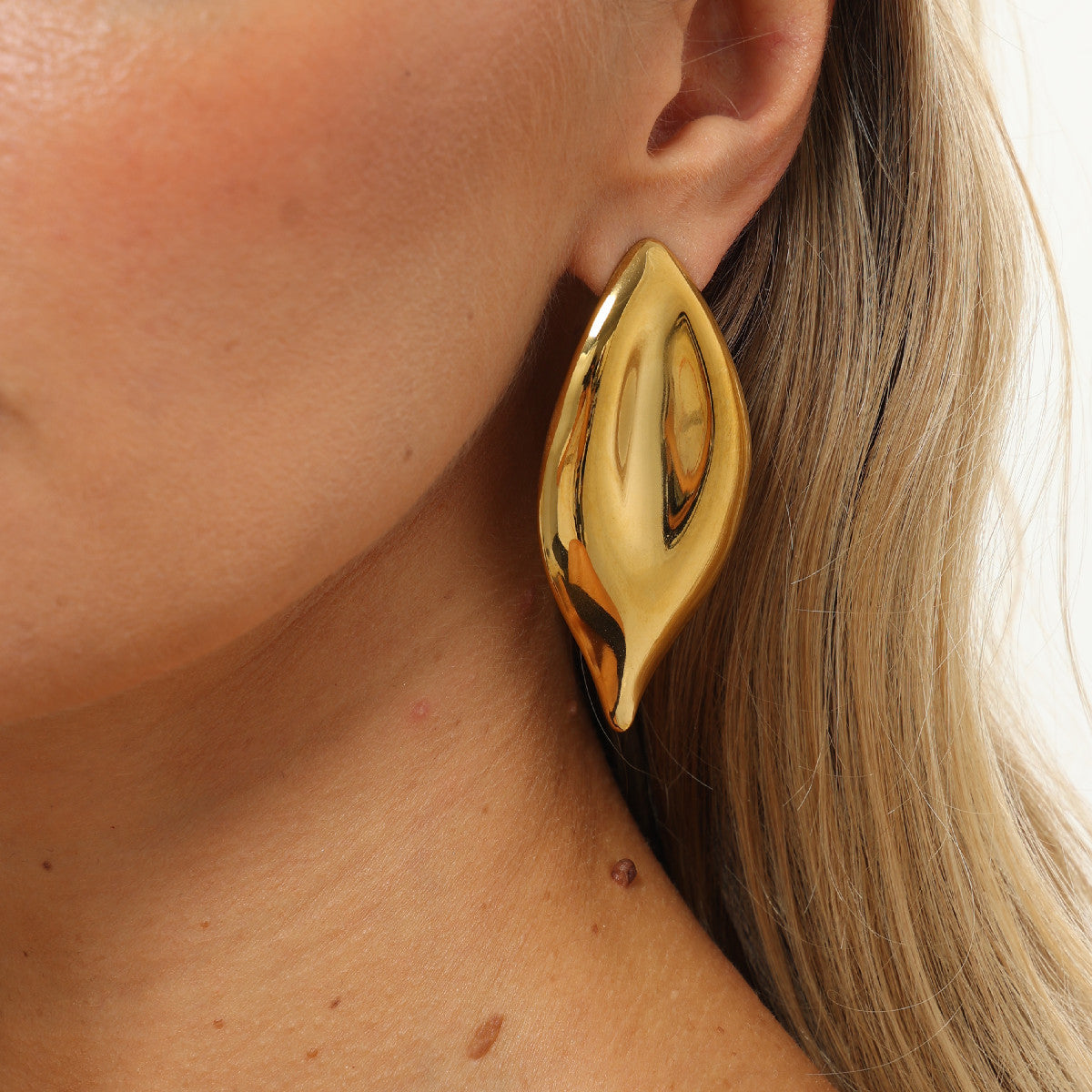 Vintage 18K Gold Plated Stainless Steel Leaf Earrings for Women