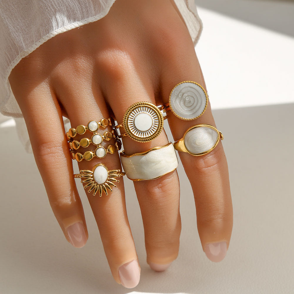 Anello Geometrico Rotondo in Acciaio al Titanio con Smalto Bianco e Nero Stile Vintage Fascia Aperta Regolabile