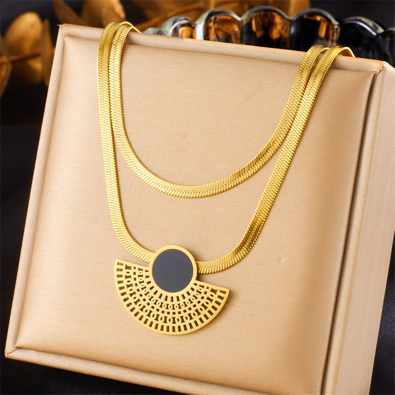 Juego de collar, pendientes y anillo de acero inoxidable chapado en oro negro con forma de abanico, estilo vintage