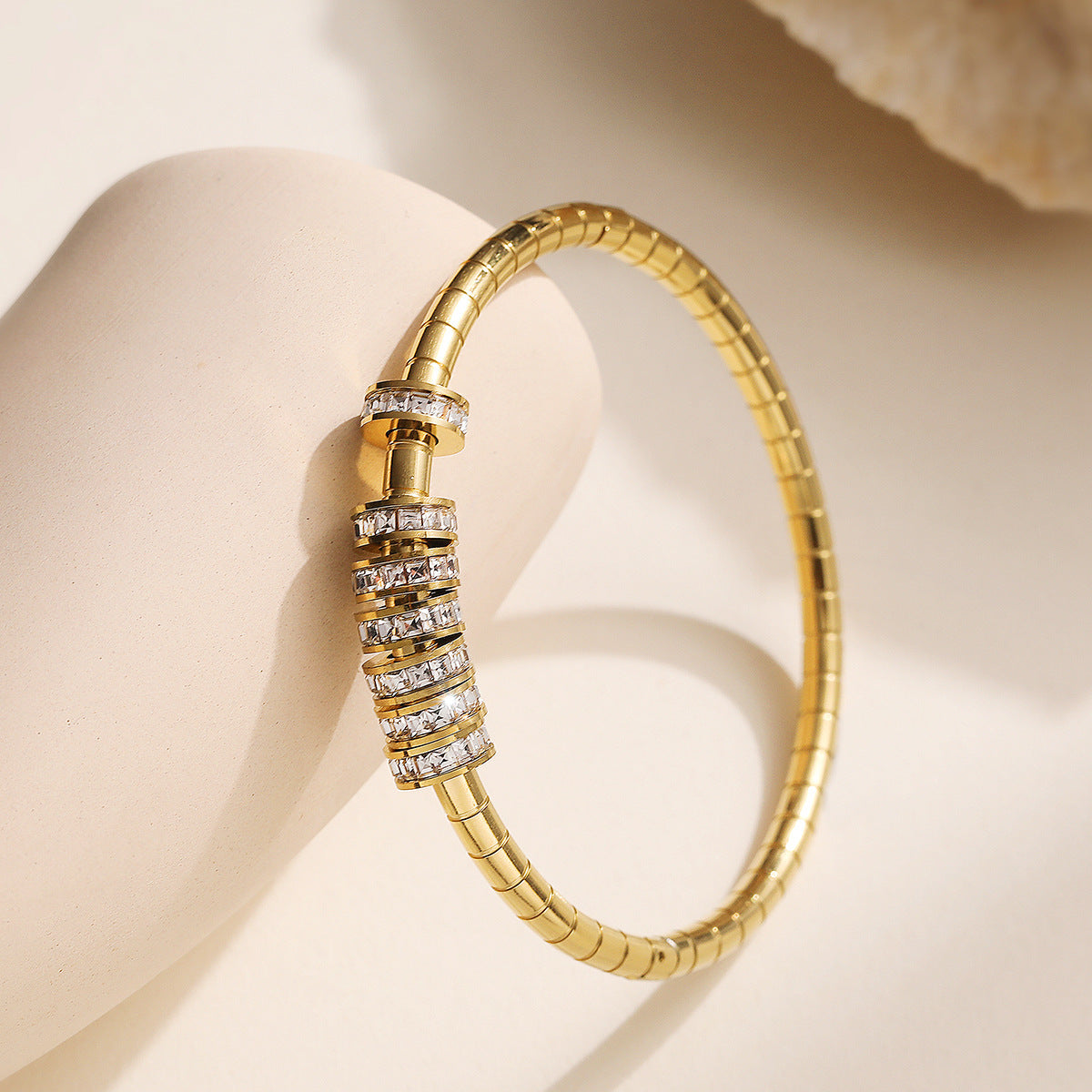 Fashion Minimalist 18K Gold Plated Stainless Steel Bracelet with Cubic Zirconia for Women