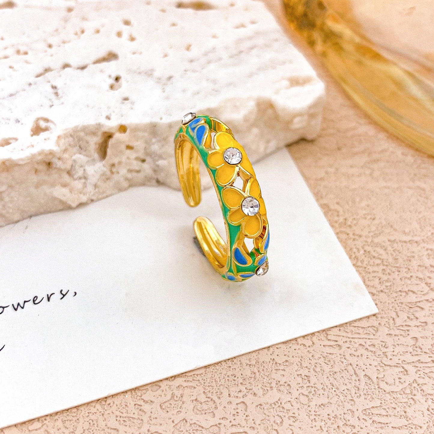 Anello in lega placcato oro con design floreale e cavo, elegante e di lusso, per donna