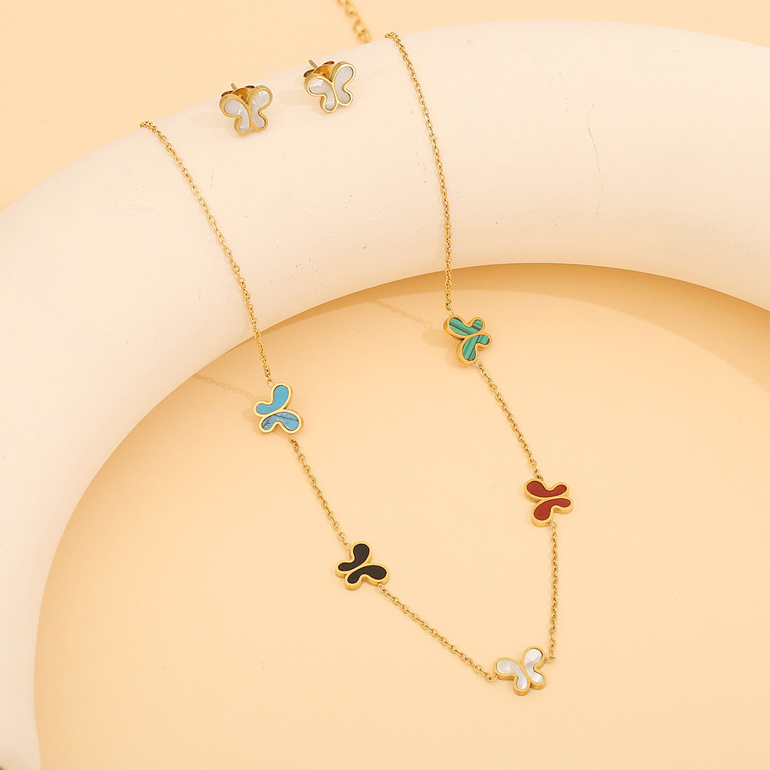 Fashionable Butterfly Pendant Necklace Set in Stainless Steel with Plated Finish for Women