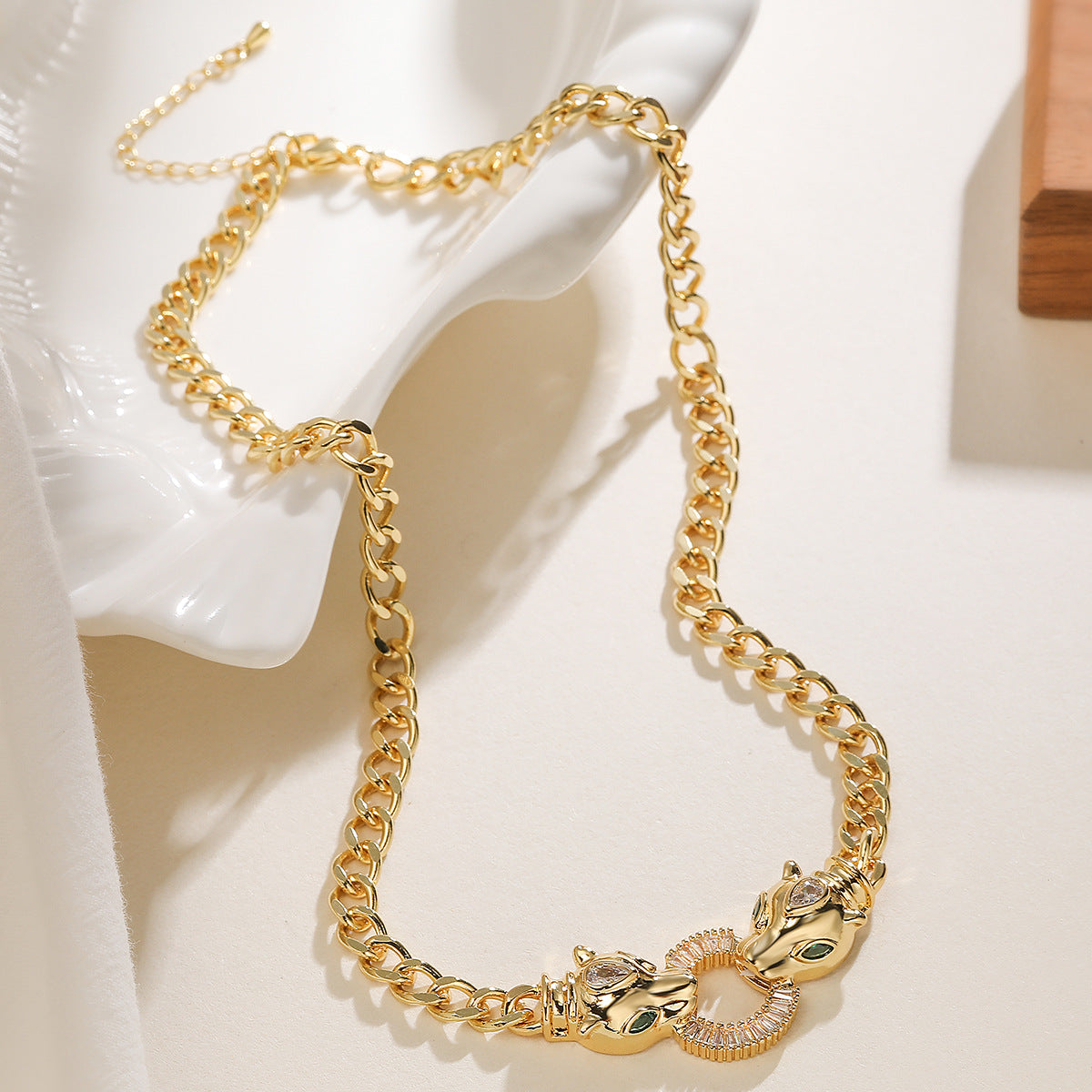 Minimalist Hip-hop 18K Gold Plated Brass Leopard Pendant Necklace