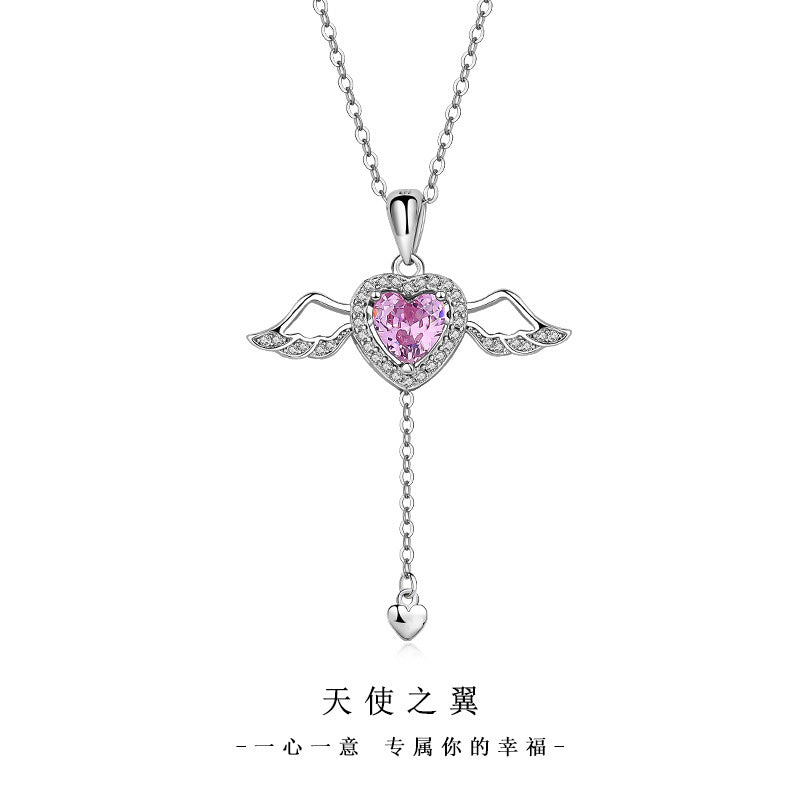 Original Design Heart-Shaped Titanium Steel Pendant Necklace with Plated Finish for Women and Men, Clavicle Chain Style Valentine's Day or Birthday Gift