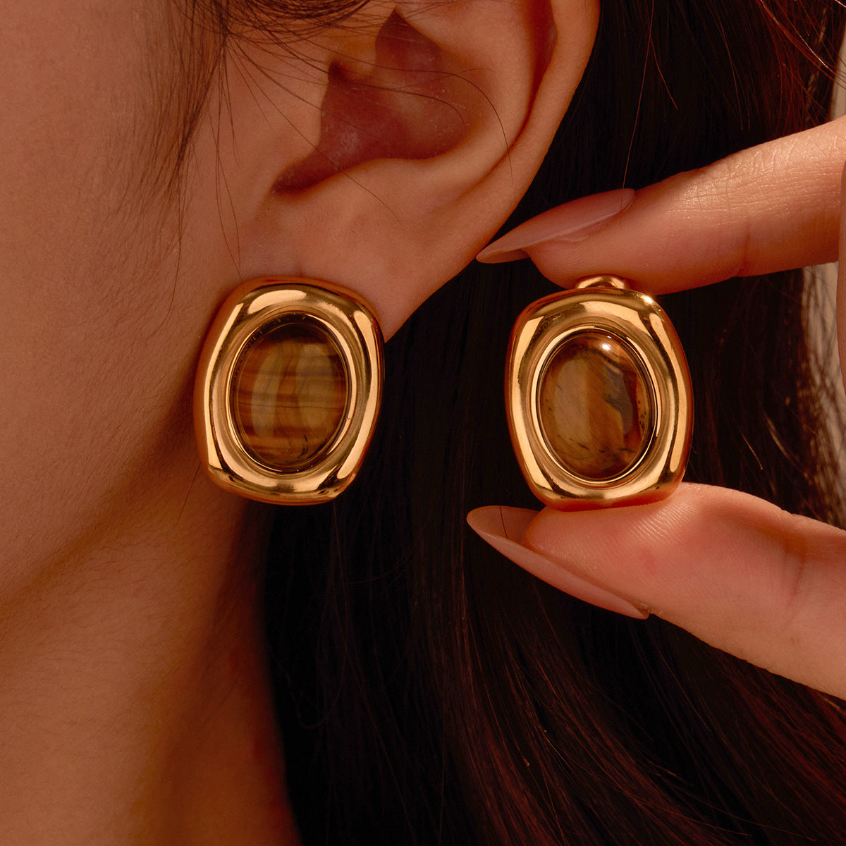 Pendientes de Botón Ovalados de Ojo de Tigre Estilo "Old Money" Francés Vintage para Mujer de Acero Inoxidable con Baño de Oro