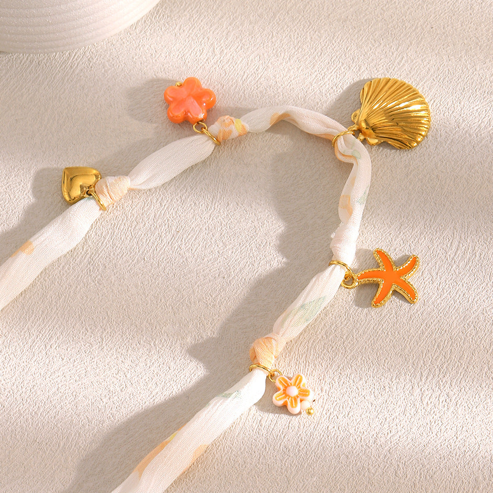 Elegante Collana con Ciondolo a Cuore in Acciaio Inossidabile, Placcatura in Oro 18K e Intarsio in Conchiglia Naturale, da Donna