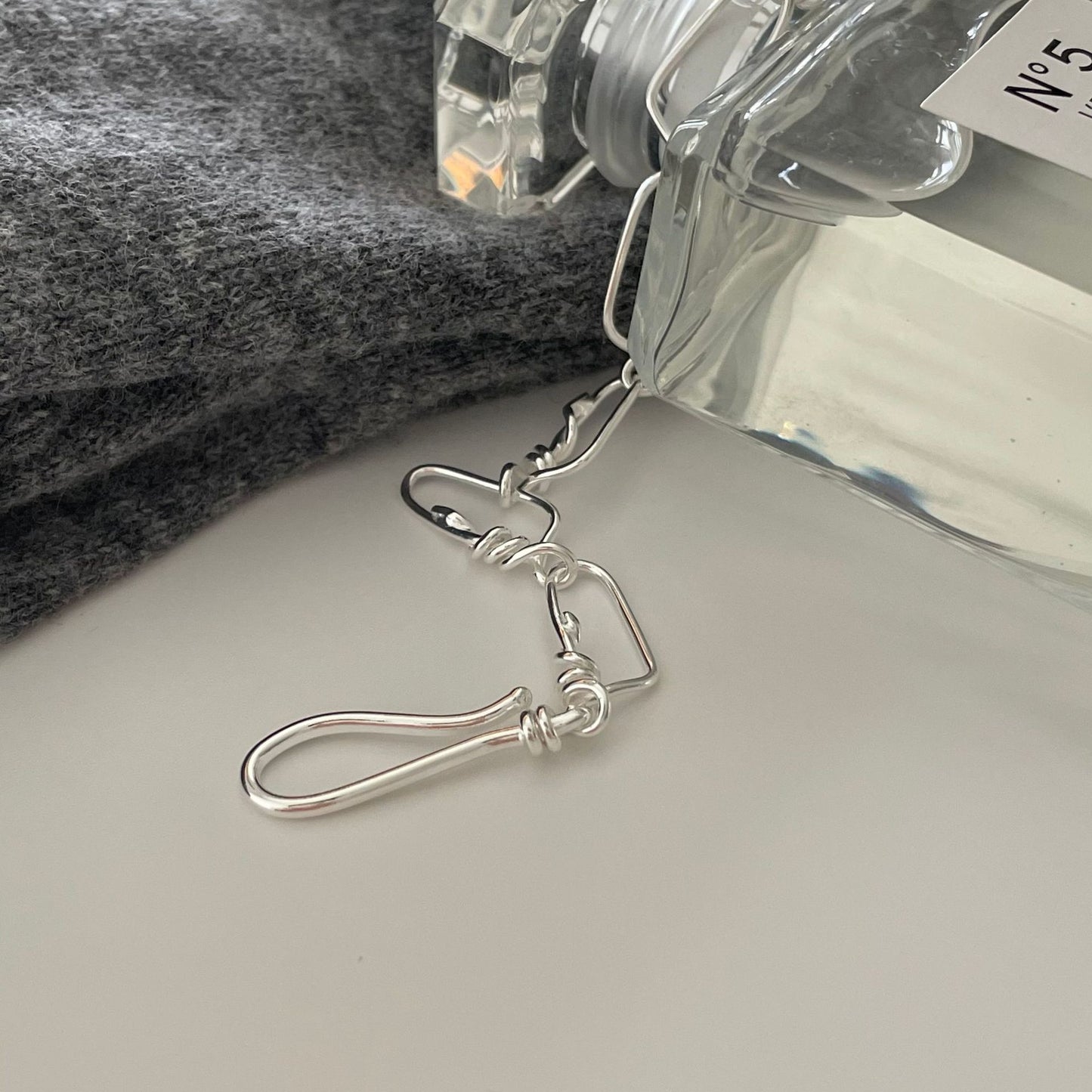 Braccialetto Minimalista a Stella Intrecciato in Argento Sterling 925 Fatto a Mano con Dettaglio Nodo