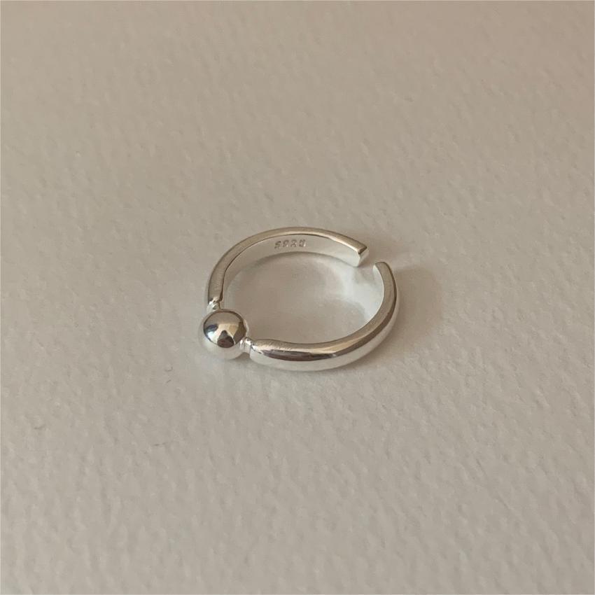 Minimalist Heart-Shaped 925 Sterling Silver Ring with Beveled Square Grain Detail for Women
