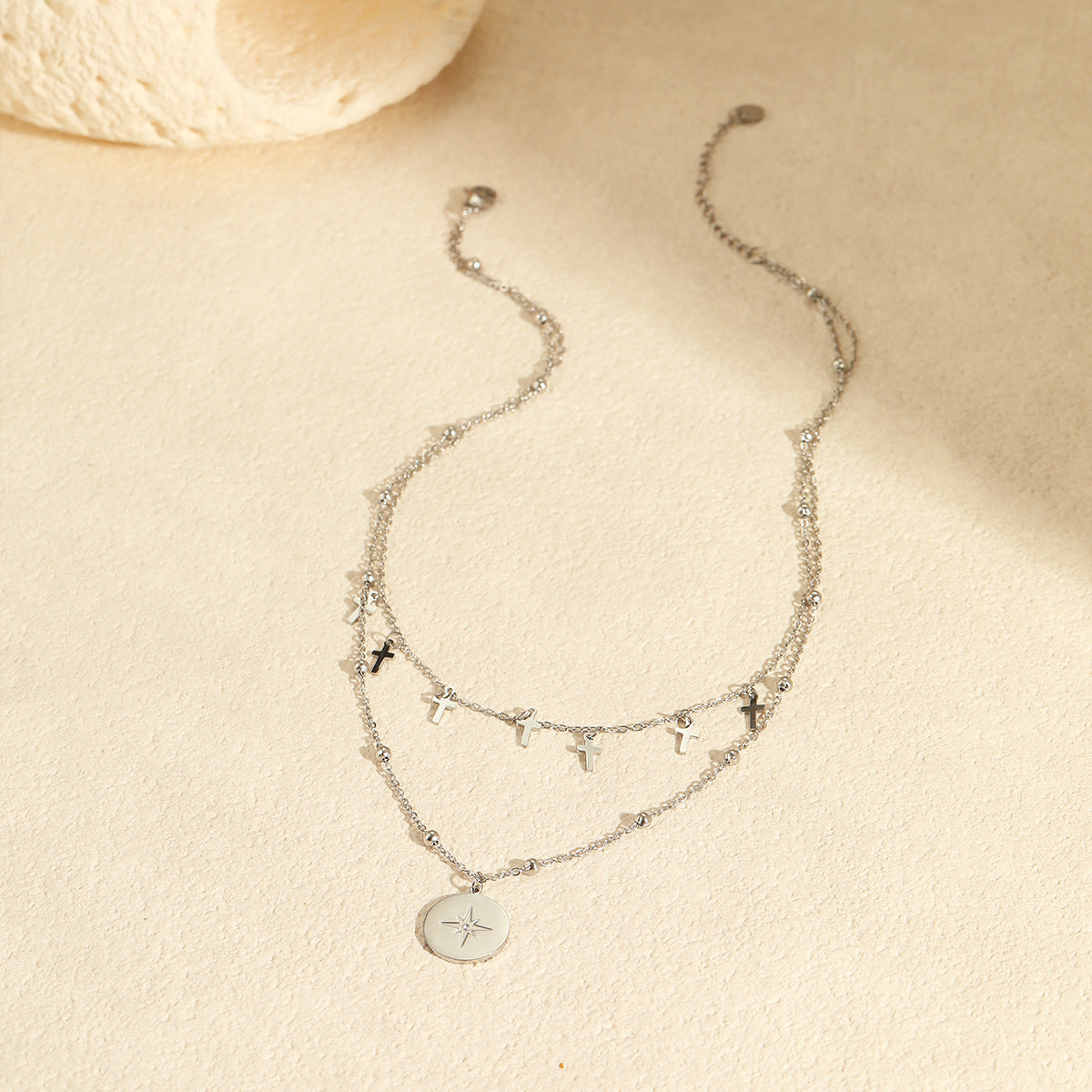 Collar con colgante de cruz de acero de titanio de doble capa, estilo vintage, con diseño geométrico de estrella y medallón redondo, cadena de acero inoxidable galvanizado para mujer