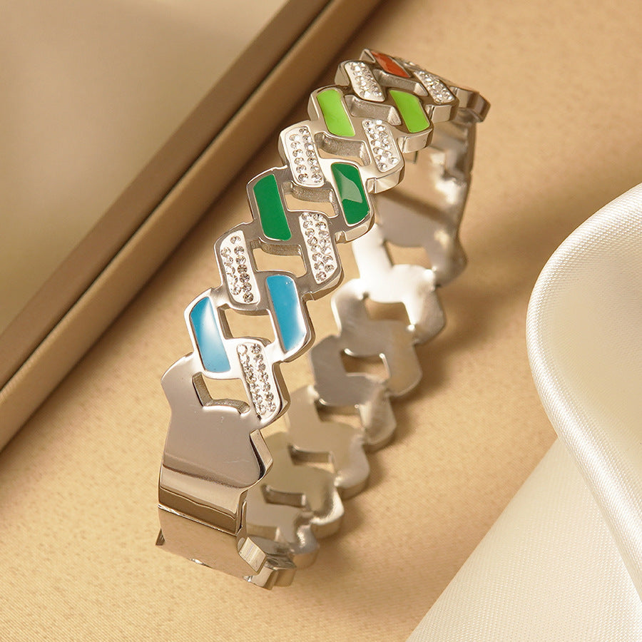 Elegant 18K Gold Plated Geometric Round Titanium Steel Bracelet