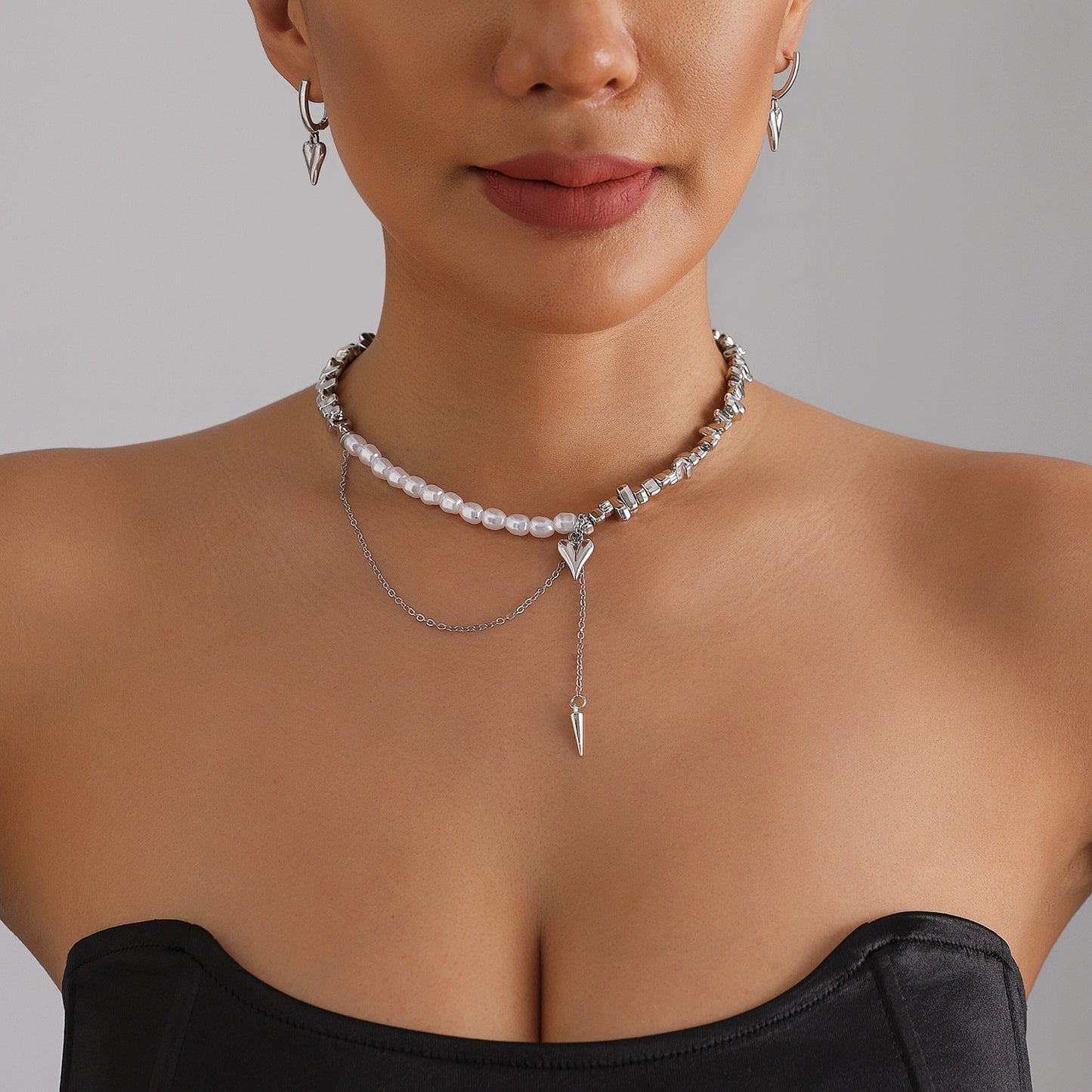 Minimalist Heart Geometric Alloy Plated Pendant Necklace with Irregular Pearl Tassel for Women