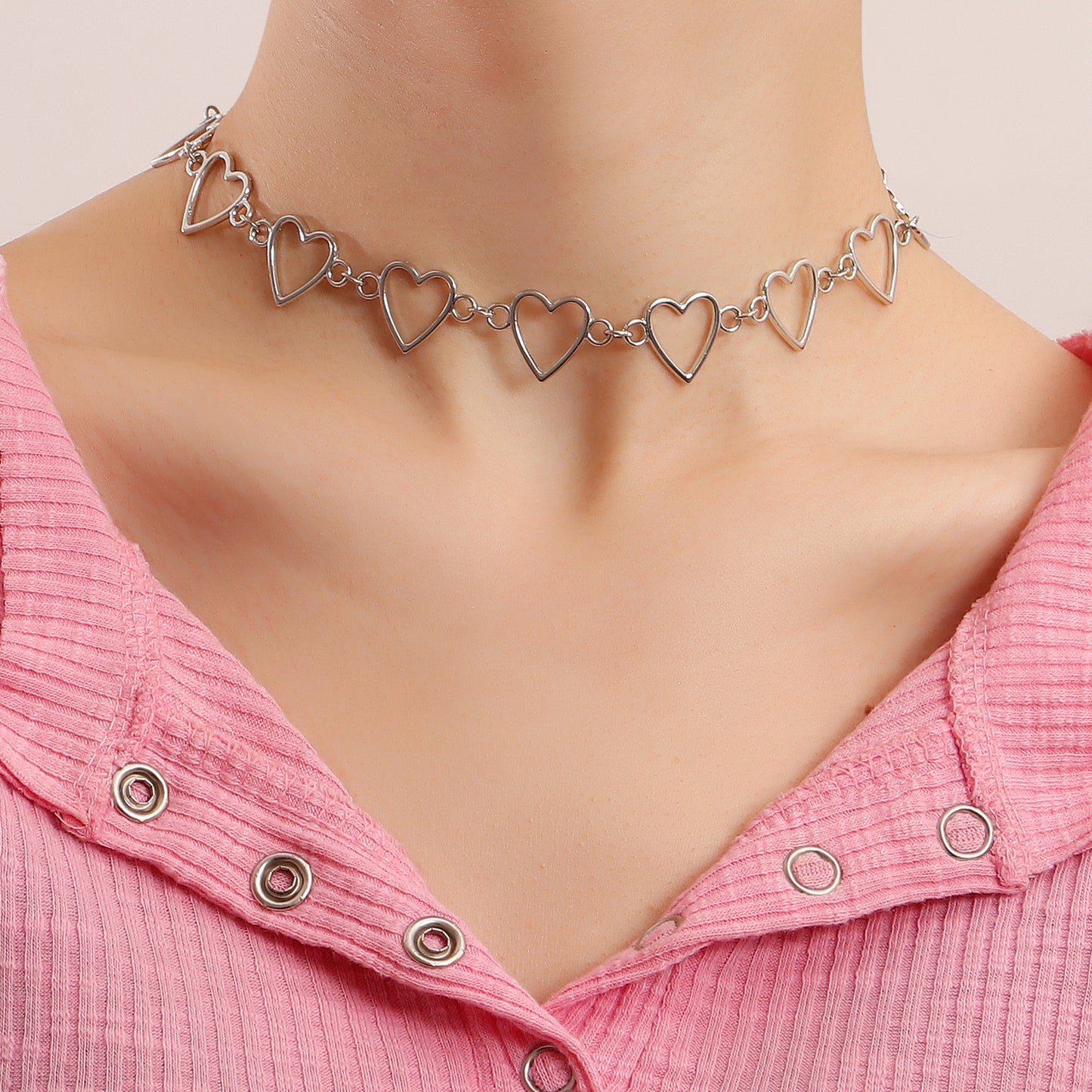 Minimalist Geometric Hollow Heart Necklace for Women Alloy Pendant with Plated Finish Pearl Chain