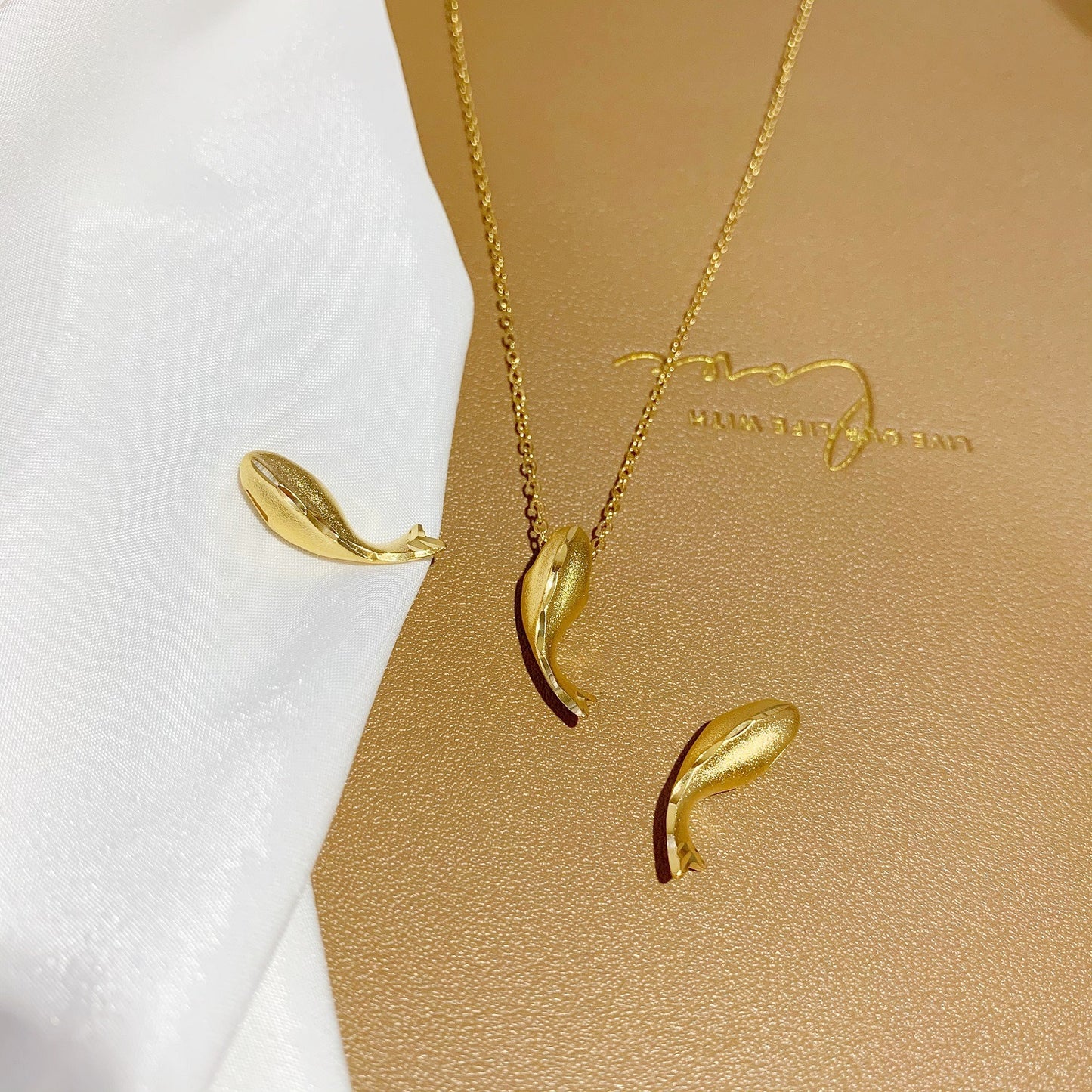 Design Originale 18K Placcato Oro Acciaio al Titanio Ciondolo Delfino Collana a Catena O Gioielli di Moda Unisex