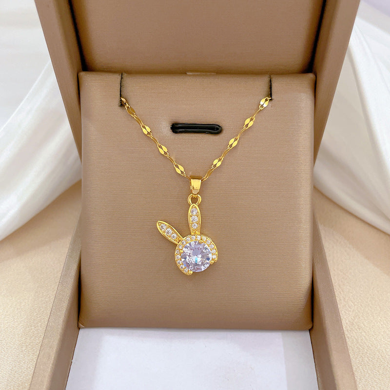 Collana Minimalista con Catena a Labbra in Acciaio al Titanio con Pendente in Rame e Intarsio di Strass