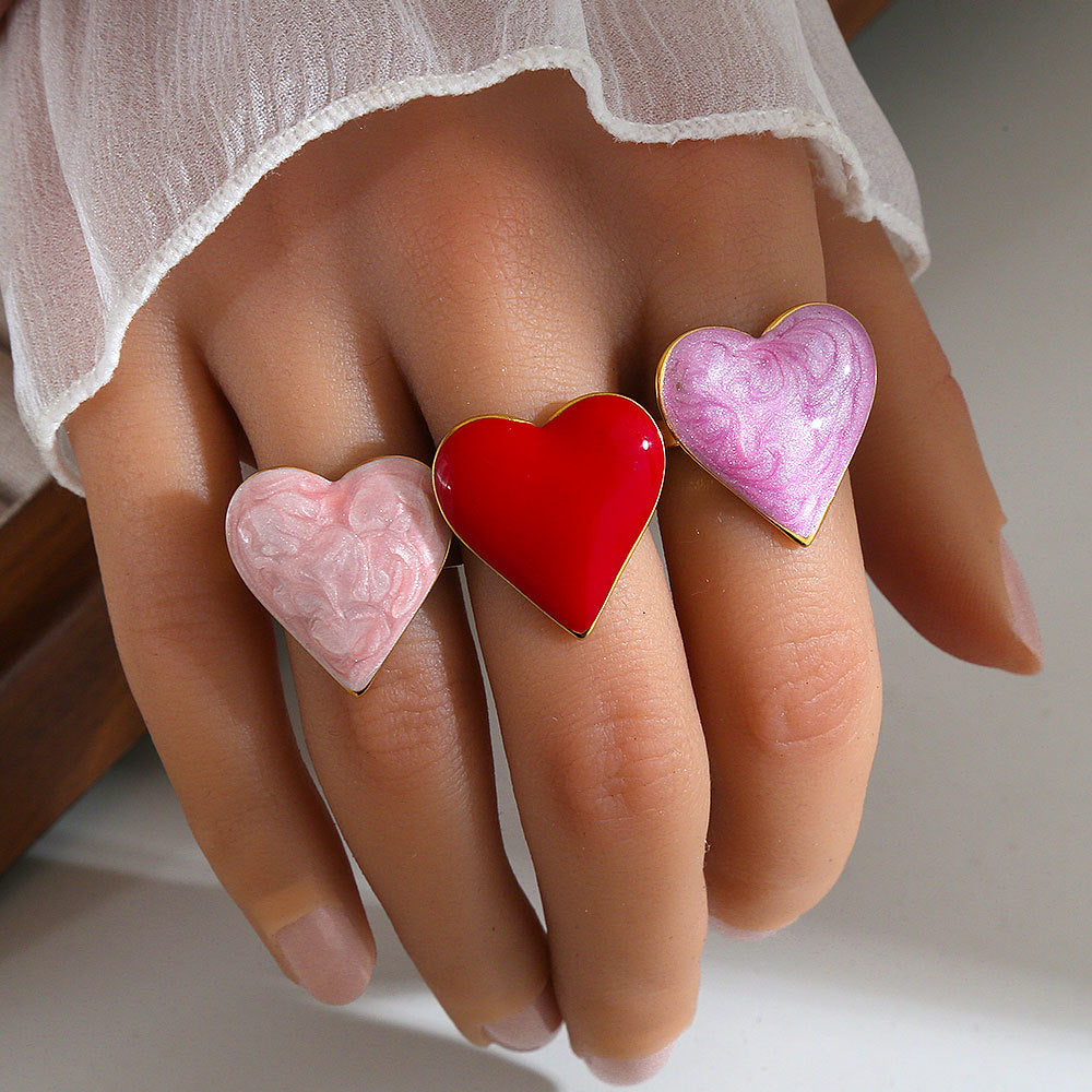 Anillo Ajustable de Acero de Titanio con Forma de Corazón Minimalista para Mujer con Acabado Chapado, Diseño Elegante y Versátil