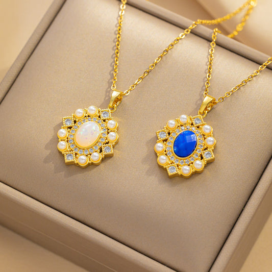 Collana con Ciondolo Cuore Luna Stella Minimalista da Donna in Acciaio al Titanio con Intarsio di Strass e Catena a O