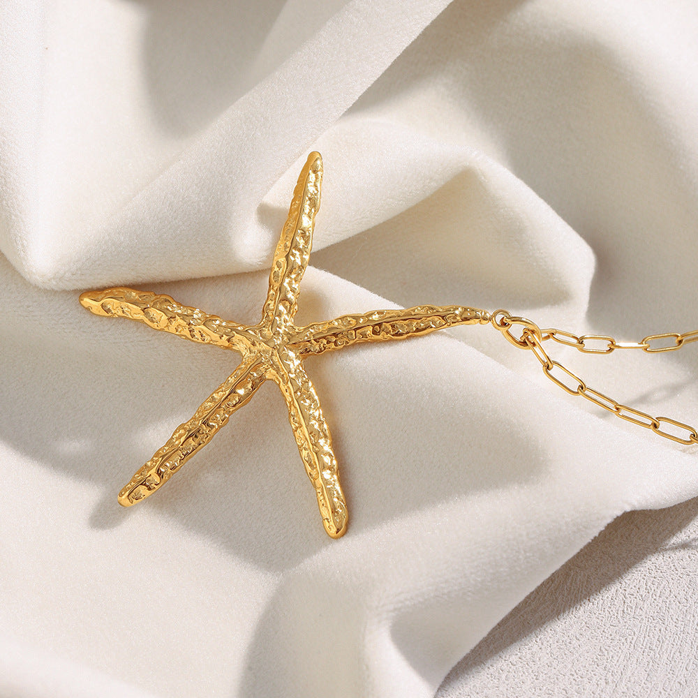 Fashionable Starfish Pendant Necklace in Stainless Steel with 18K Gold Plating and Hammered Texture for Women