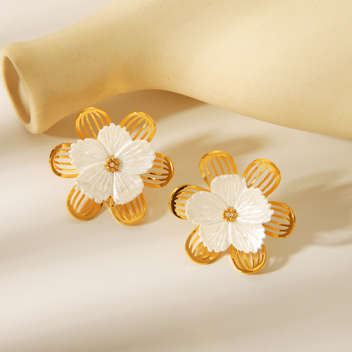 Vintage French Style 18K Gold Plated Stainless Steel Floral Geometric Stud Earrings for Women