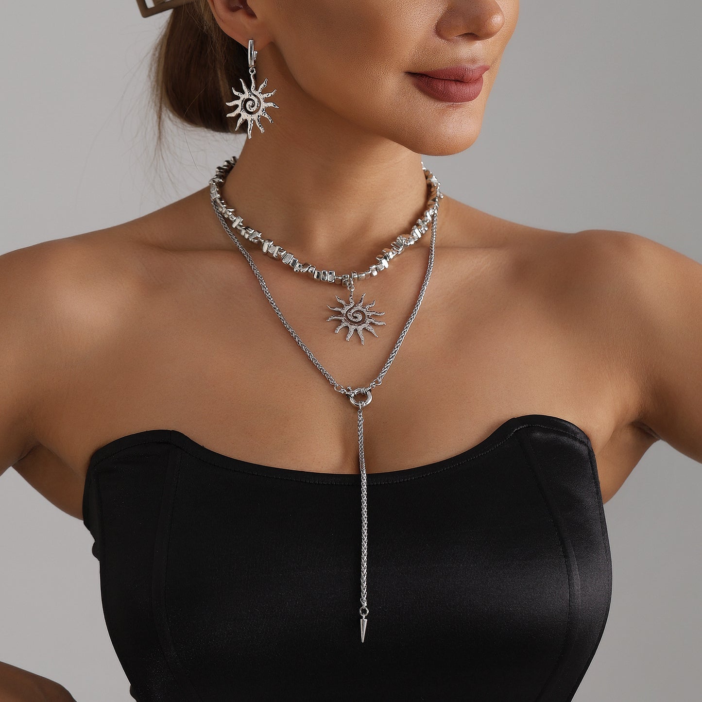 Elegant Gold Plated Alloy Heart Geometric Sunflower Pendant Necklace with Irregular Beads