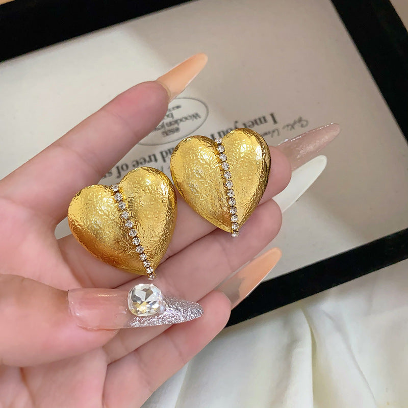 Minimalist Sweet Heart Micro-inlaid Diamond and Shell Plated Brass Stud Earrings for Women