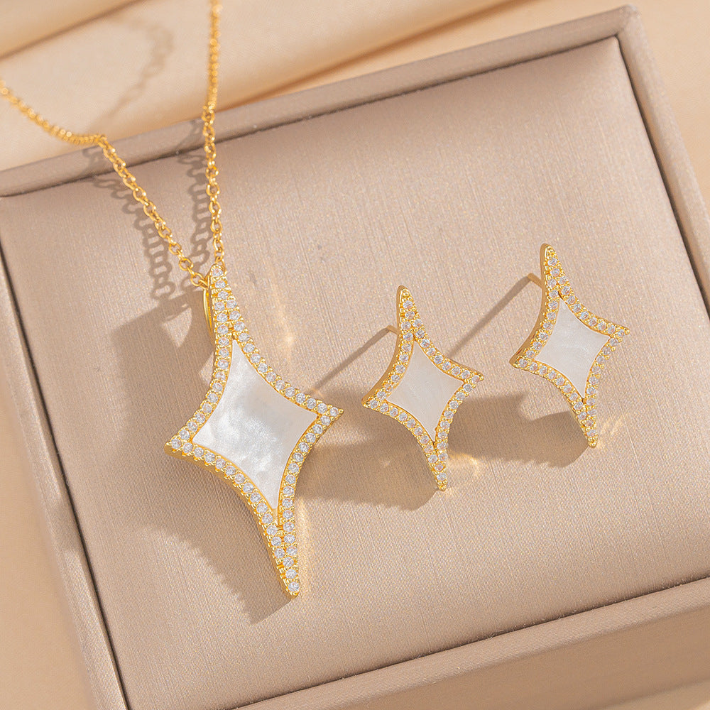 Collana con ciondolo a rombo geometrico di lusso in rame ecologico placcato oro 18 carati, design a catena a maglie O per uomo e donna