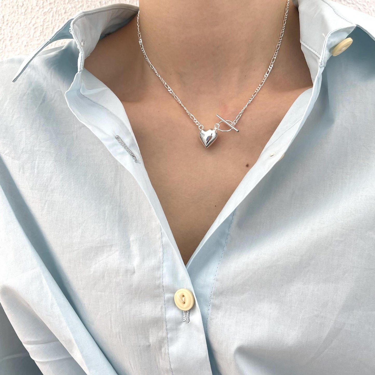 Collana con ciondolo a cuore dorato da donna in stile francese minimalista in argento sterling 925 con catena intrecciata