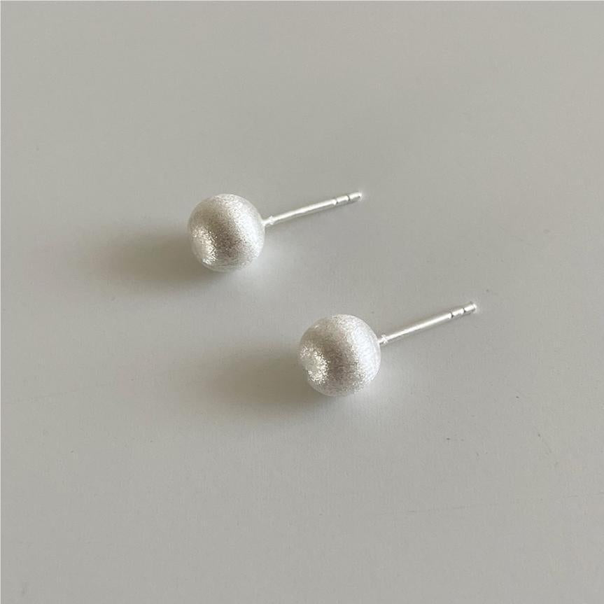 Minimalist Geometric Heart-Shaped 925 Sterling Silver Stud Earrings for Women with Textured Bead Finish