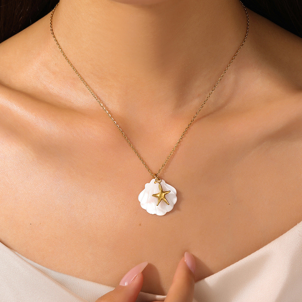 Casual Titanium Steel PVD Animal Pendant Necklace with Shell Elements for Women