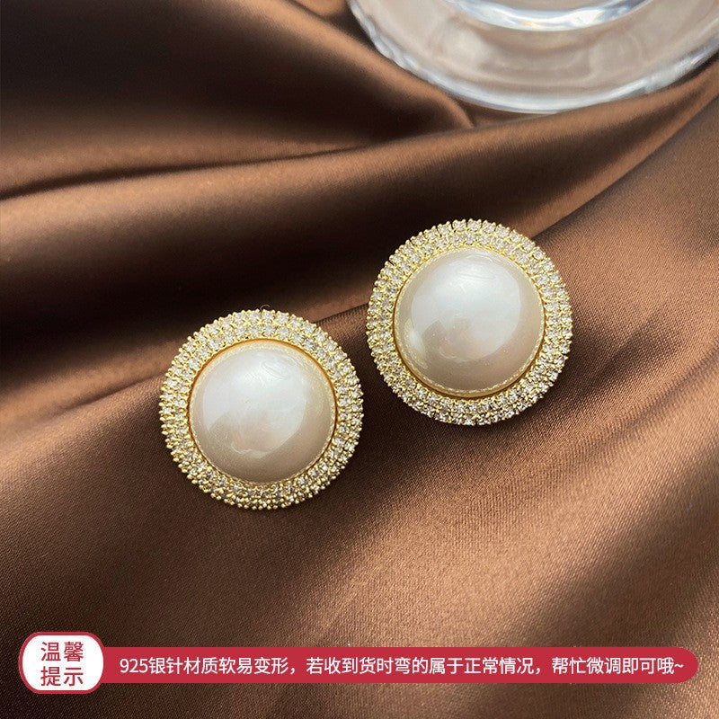 Orecchini da donna vintage eleganti a forma di stella geometrica con perle simulate e zirconi, perni in acciaio placcato
