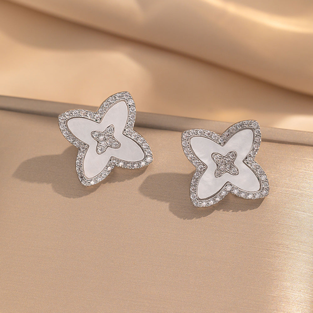 Minimalist Modern Four-Leaf Clover Stud Earrings in Titanium Steel with Vacuum Plating for Hypoallergenic Wear
