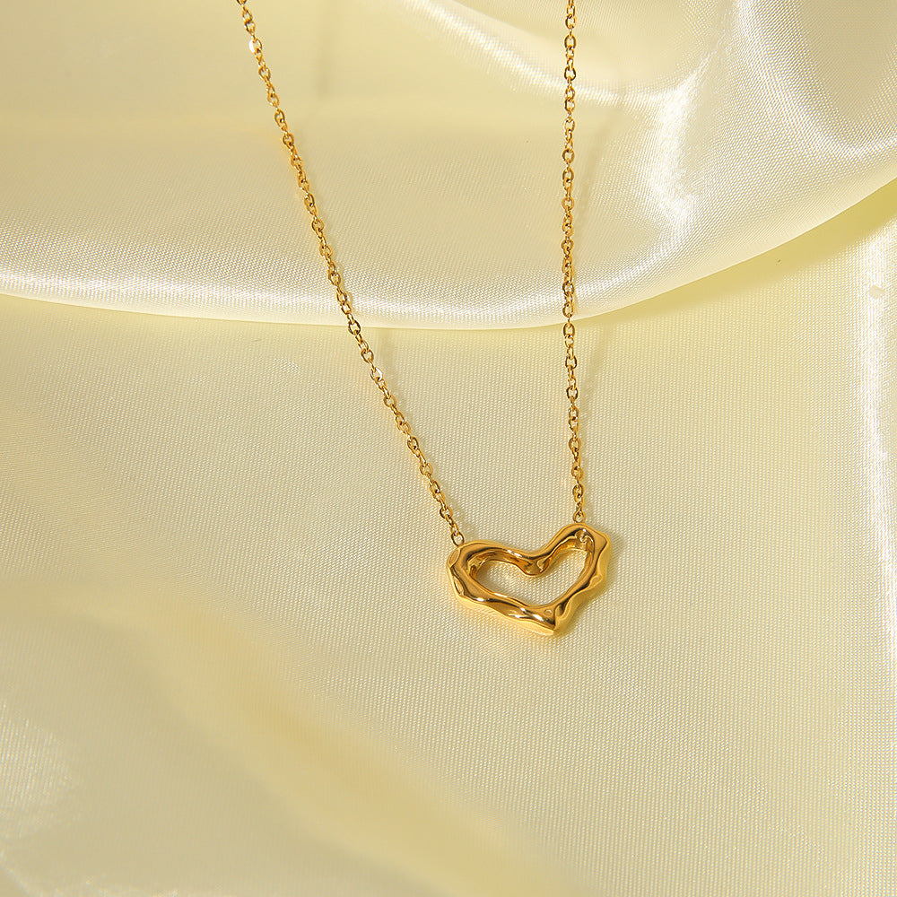 Collana con Pendente a Cuore Cavo Irregolare da Donna in Acciaio Inossidabile con Placcatura in Oro 18K