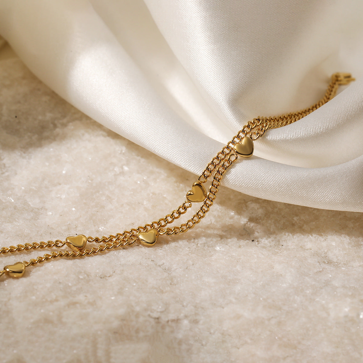 Fashionable Geometric Heart-Shaped Stainless Steel Bracelet for Women with 18K Gold Plating Dual-Layer Design