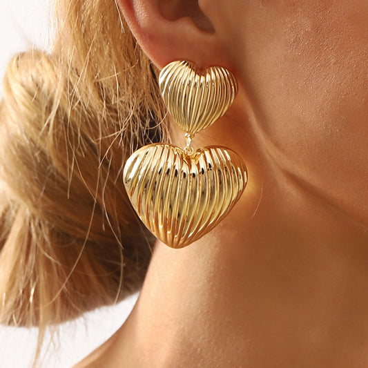 Orecchini a Cuore Geometrici Minimalisti Retrò Vintage in Ferro con Finitura Placcata