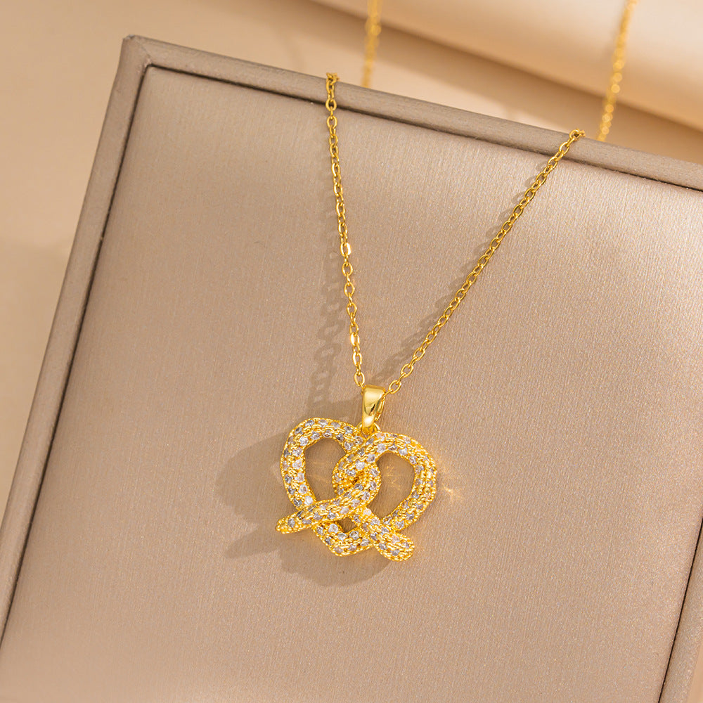 Minimalist Geometric Titanium Steel Necklace for Women with Gold Plating Locket Chain Fashion Accessory