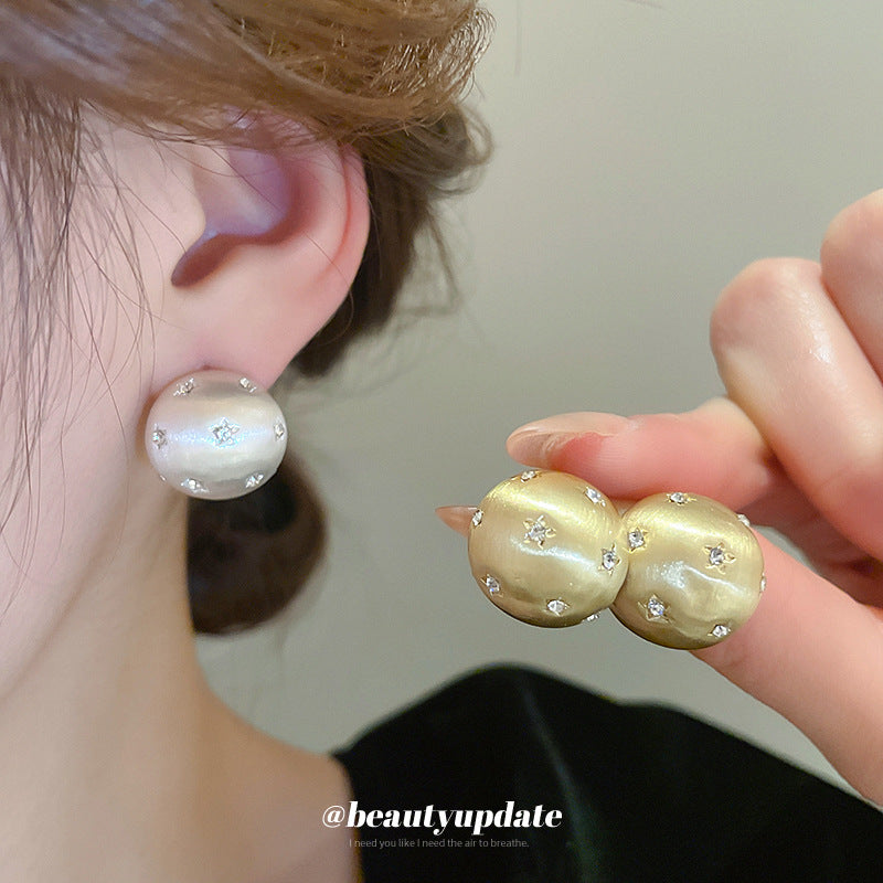 Orecchini a perno geometrici a forma di stella, minimalisti e di lusso, con intarsi in strass e perni in acciaio inossidabile da donna