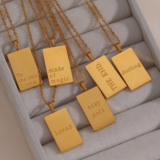 Collar con Colgante de Letra Minimalista de Acero Inoxidable con Chapado al Vacío de Oro de 18K para Mujer