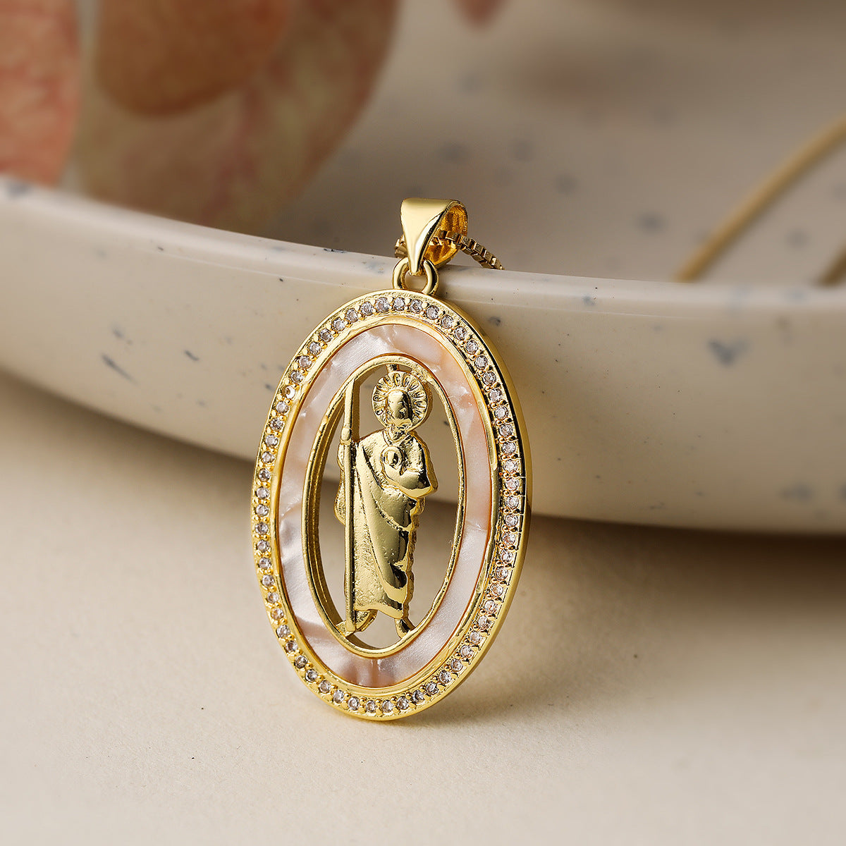 Minimalist Geometric Virgin Mary Pendant Necklace for Women with Copper Base Plated in Real Gold and Micro-Paved Zirconia